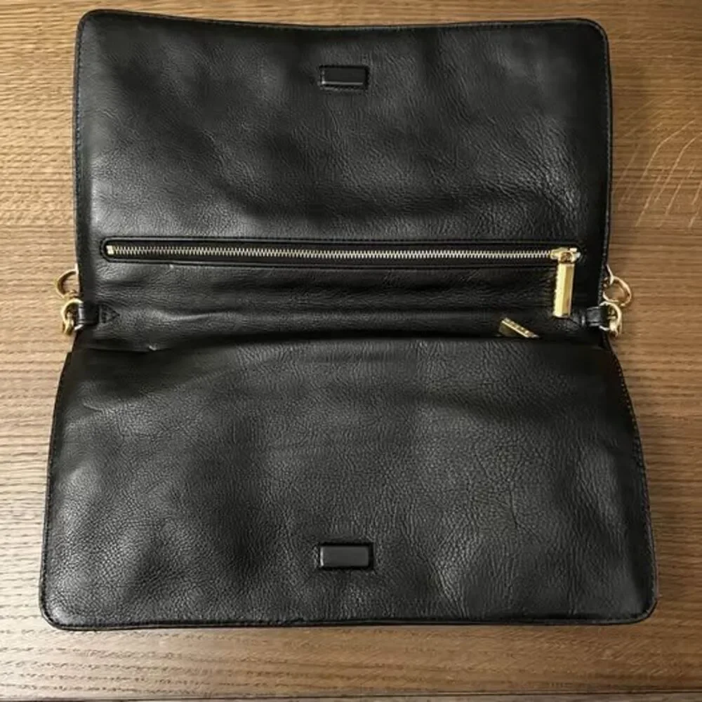 Tory Burch Bombe Reva clutch bag black leather